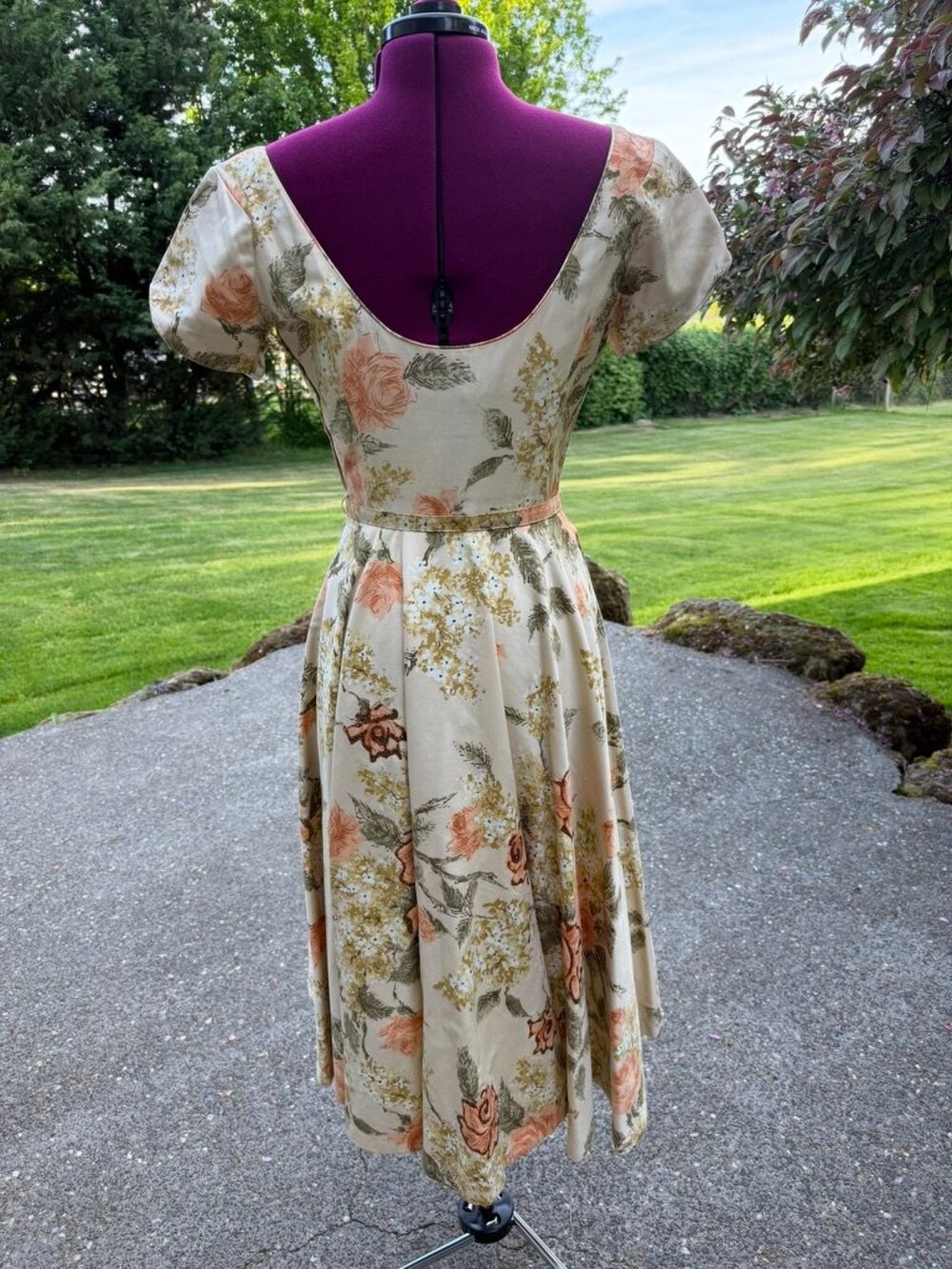 Exquisite 50's fit & flare floral dress - Picture 7 of 9